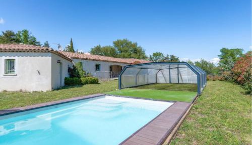 Three-Bedroom Holiday Home 
