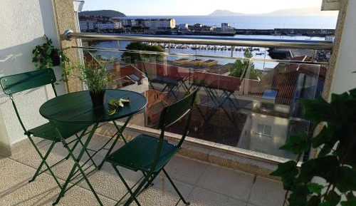Two-Bedroom Apartment with Balcony and Sea View