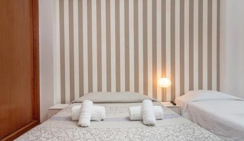 Triple Room with Shared Bathroom