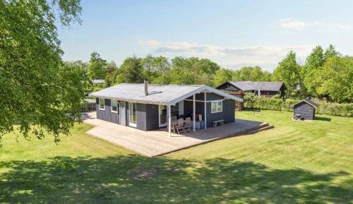 Three-Bedroom Holiday Home 