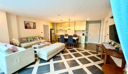 Deluxe Family Suite