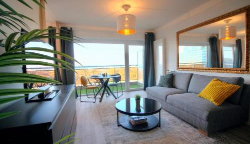 Studio Apartment with One Double Bed