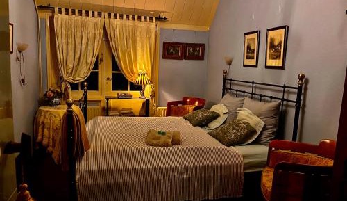 Double Room with Private Bathroom
