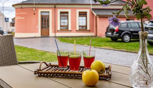 Two-Bedroom Apartment (Cetareas 2)