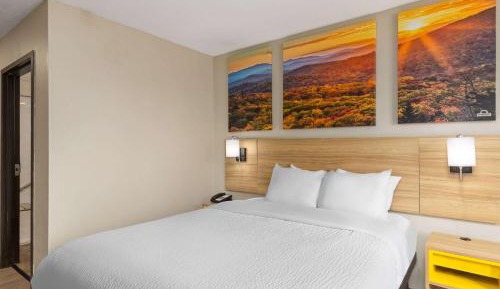 King Room - Non-Smoking
