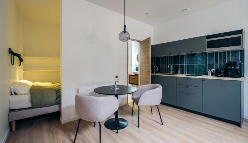 One-Bedroom Apartment