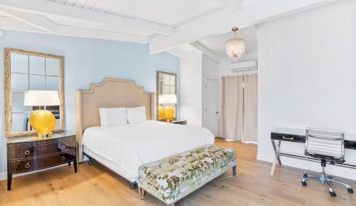 King Room with Balcony