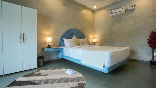 Suite with Pool View