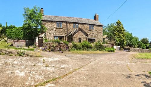 Five-Bedroom Holiday Home