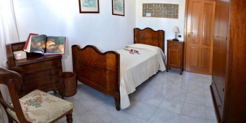 Single Room with Private External Bathroom