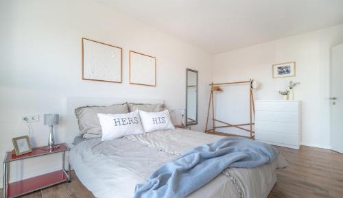Superior One-Bedroom Apartment with Balcony