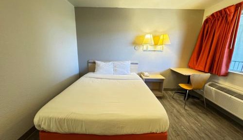 Double Room - Non-Smoking 