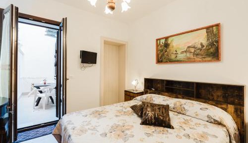 One-Bedroom House