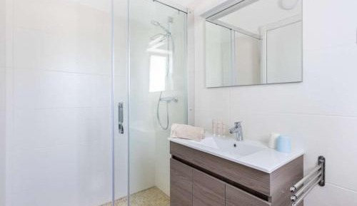Twin Room with Private Bathroom