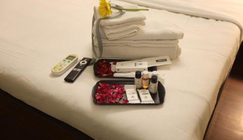 Deluxe King Suite