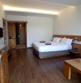 Double Room with Lake View