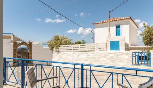 Villa with Garden View