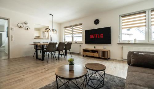 One-Bedroom Deluxe Apartment