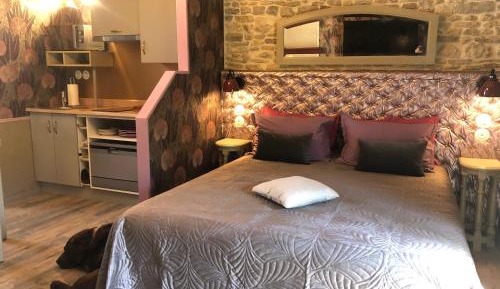 Suite with Garden View