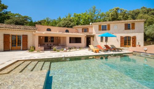Villa with Garden View
