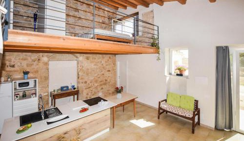 One-Bedroom Holiday Home