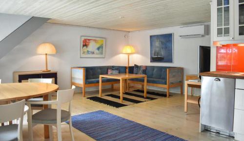 One-Bedroom Holiday Home