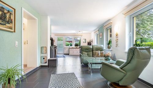 Superior One-Bedroom Apartment