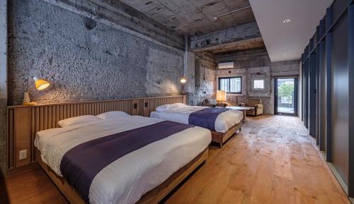 Suite with Mountain View