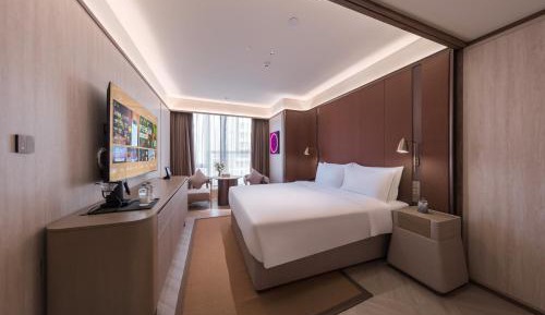 Deluxe Queen Room