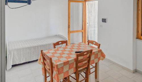 One-Bedroom Holiday Home