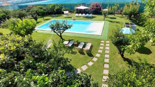 Apartment with Pool View 
