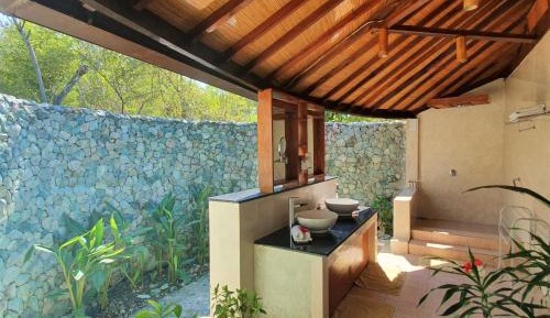 Deluxe Bungalow with Garden View