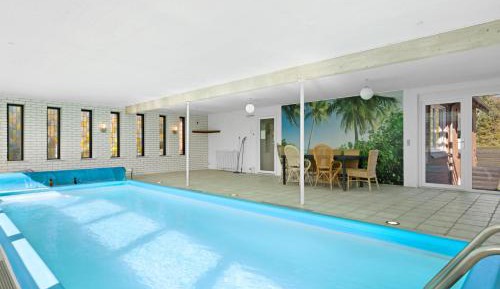 Four-Bedroom Holiday Home