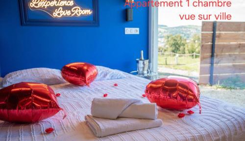 One-Bedroom Apartment with City View