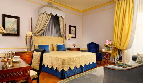 Triple Room with City View