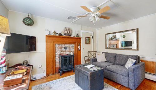 One Bedroom Apartment