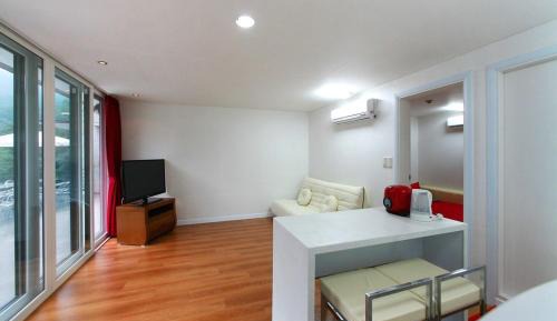 Double Room 2