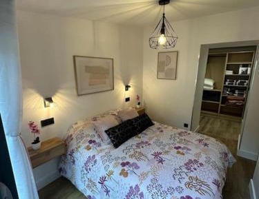 One-Bedroom Apartment with Terrace