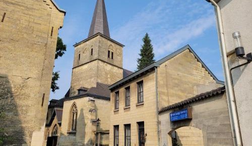 Five-Bedroom Holiday Home