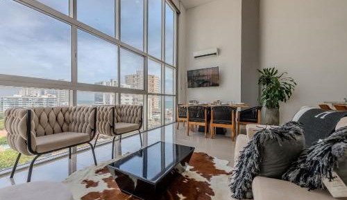 Three-Bedroom Deluxe Apartment