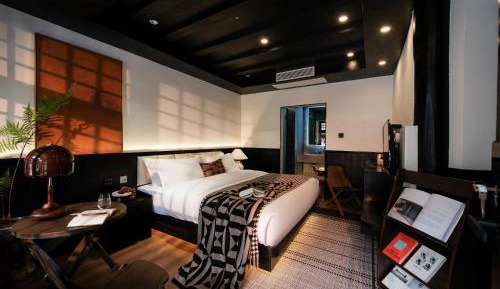 Double Room with Private Bathroom