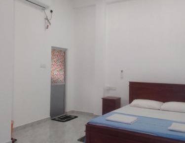 Deluxe Double Room (2 Adults + 1 Child)
