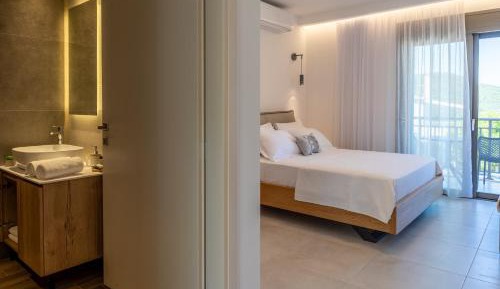 One-Bedroom Deluxe Apartment