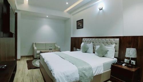 Superior Room - Complimentary Shuttle to the Temple