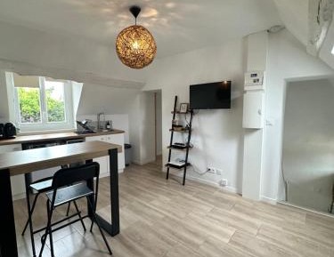 One-Bedroom Apartment with Balcony