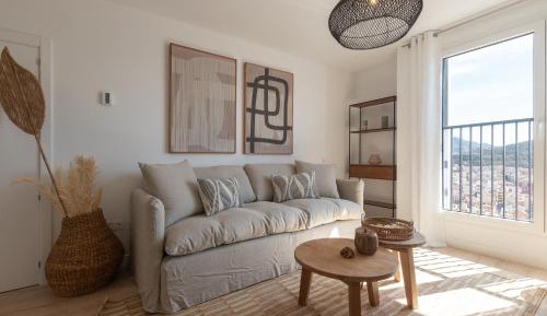 Three-Bedroom Deluxe Apartment