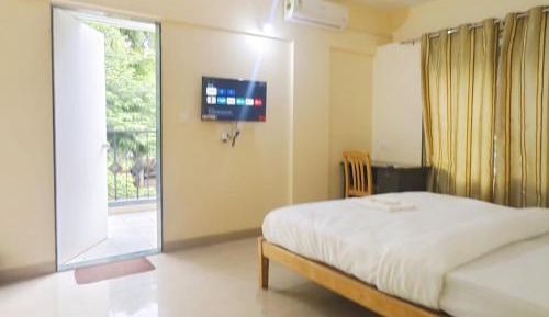 Deluxe Double Room with Balcony