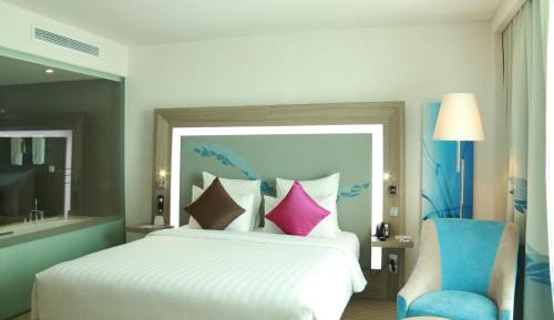 Executive Suite with Free Access to Club Lounge