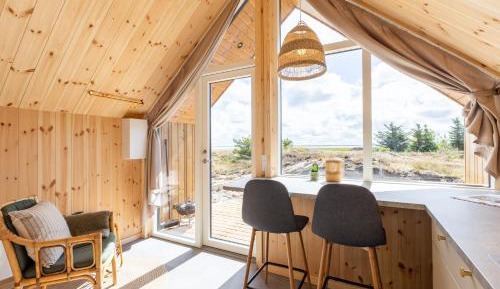 Bungalow with Sea View
