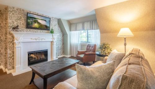 The Cheshire Two Bedroom Two Bathroom Suite